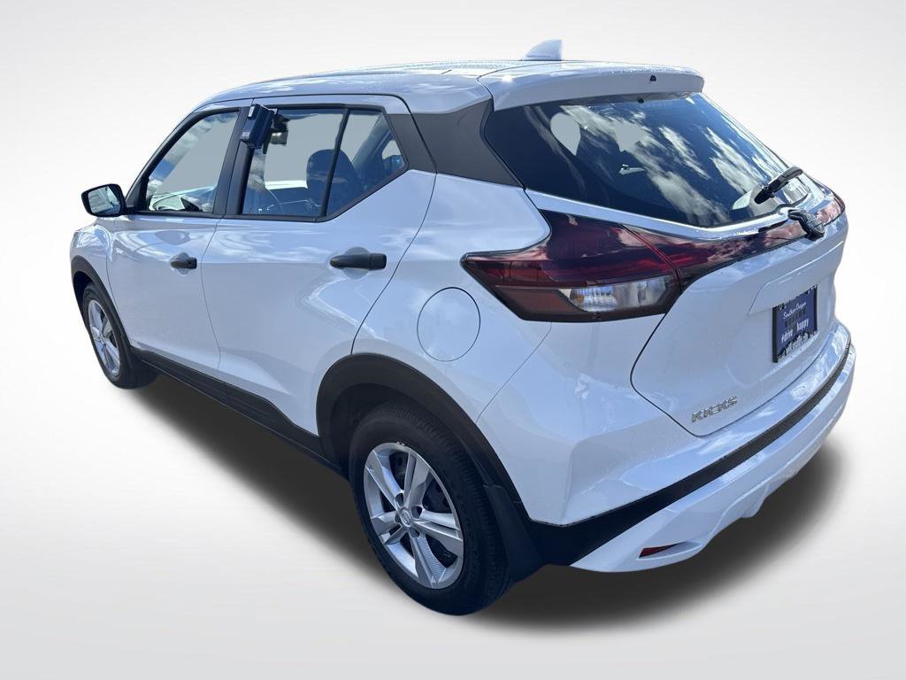 Used 2025 Nissan Kicks Play S FWD image 5