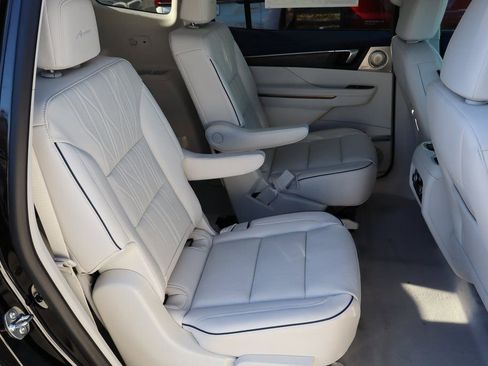 New 2026 Buick Enclave Avenir w/ Super Cruise Package FWD image 25