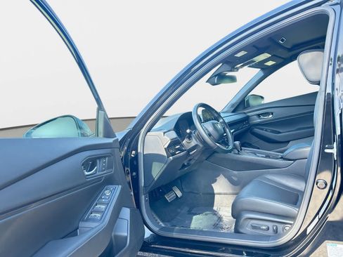 Used 2025 Honda Accord Sport image 10