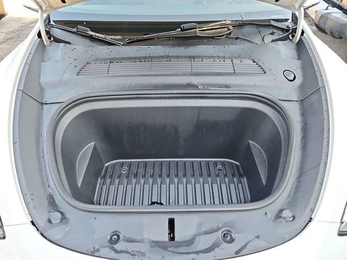 Used 2023 Tesla Model Y Long Range image 31