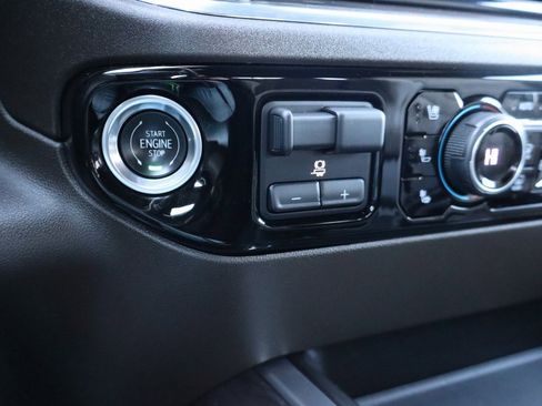 Used 2024 Chevrolet Silverado 2500 LTZ w/ LTZ Premium Package image 11