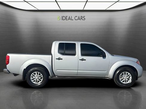 Used 2017 Nissan Frontier SV RWD image 4