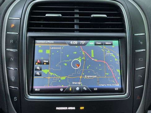 Used 2016 Lincoln MKX Reserve w/ Technology Package image 23