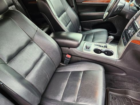 Used 2013 Jeep Grand Cherokee Limited image 15