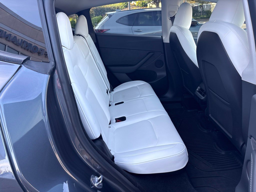 Used 2023 Tesla Model Y Performance AWD/4WD image 25