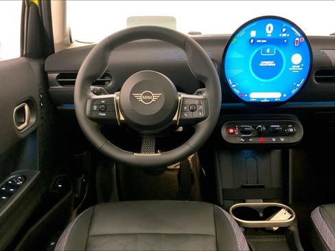 Certified 2025 MINI Cooper S image 4