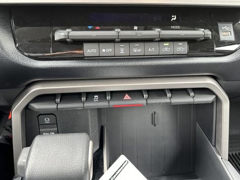Used 2024 Toyota Tundra SR5 w/ SR5 Convenience Package AWD/4WD image 29