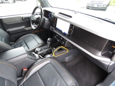 Used 2022 Ford Bronco Badlands AWD/4WD image 14