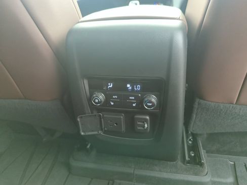 Used 2020 Buick Enclave Avenir w/ LPO, Floor Liner Package FWD image 37