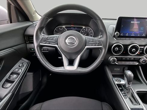 Used 2022 Nissan Sentra SV FWD image 6