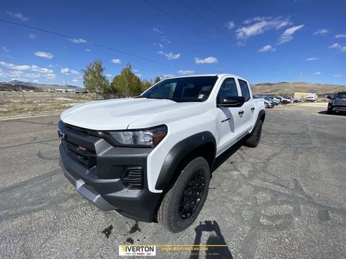 New 2026 Chevrolet Colorado Trail Boss AWD/4WD image 1
