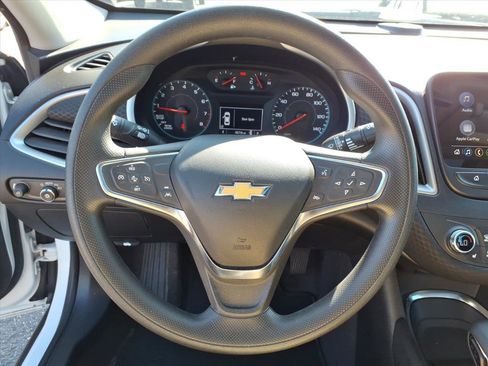 Used 2024 Chevrolet Malibu LT image 20