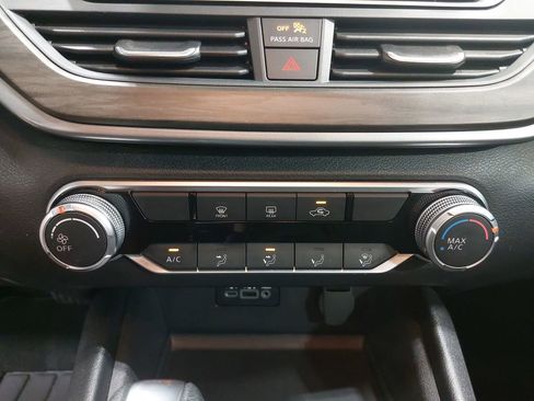 Used 2025 Nissan Altima 2.5 SV FWD image 20