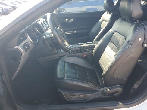 Used 2021 Ford Mustang Premium image 17