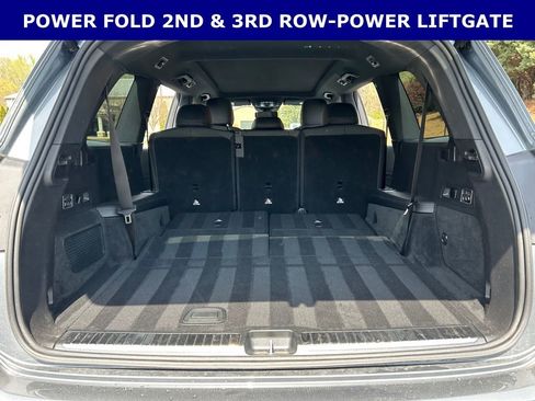 Used 2025 Mercedes-Benz GLS 450 4MATIC image 17
