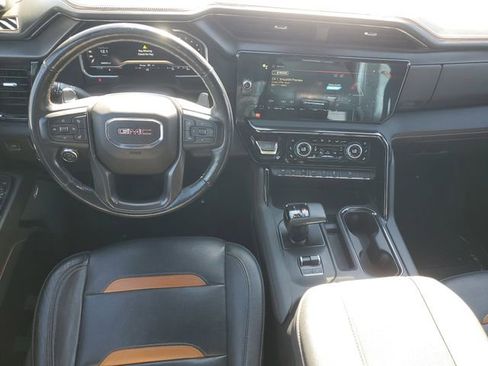 Certified 2023 GMC Sierra 1500 AT4 w/ AT4 Preferred Package AWD/4WD image 11