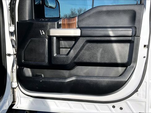 Used 2017 Ford F150 Lariat w/ Equipment Group 502A Luxury image 27