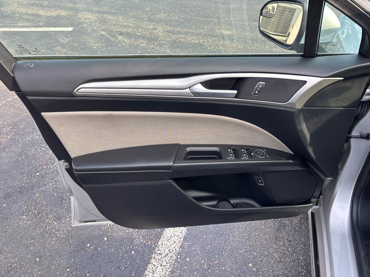 Used 2018 Ford Fusion S FWD image 9