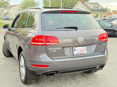 Used 2012 Volkswagen Touareg VR6 image 86