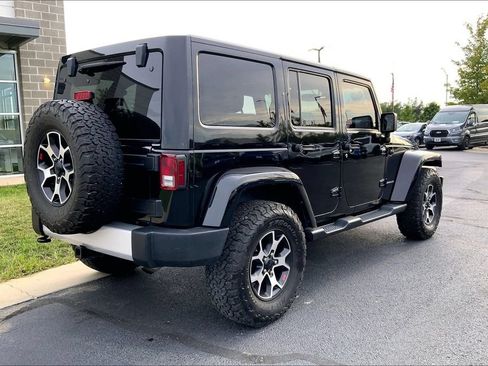 Used 2013 Jeep Wrangler Unlimited Sahara w/ Connectivity Group AWD/4WD image 6