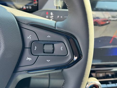 New 2027 Chevrolet Bolt LT w/ Comfort Package FWD image 18