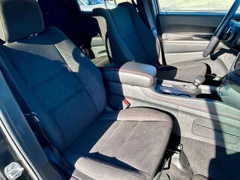 Used 2025 Dodge Durango GT image 19