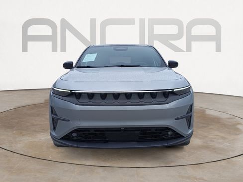 Used 2024 Jeep Wagoneer Launch Edition image 4