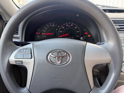Used 2009 Toyota Camry LE FWD image 14