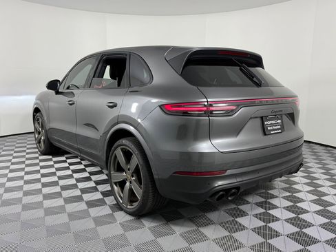 Certified 2022 Porsche Cayenne image 3
