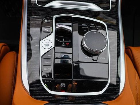New 2026 BMW X5 M60i w/ Climate Comfort Package image 18