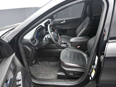 Used 2023 Ford Escape ST-Line Elite w/ Premium Technology Package image 15