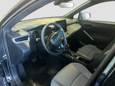 Used 2024 Toyota Corolla Cross AWD Hybrid image 9