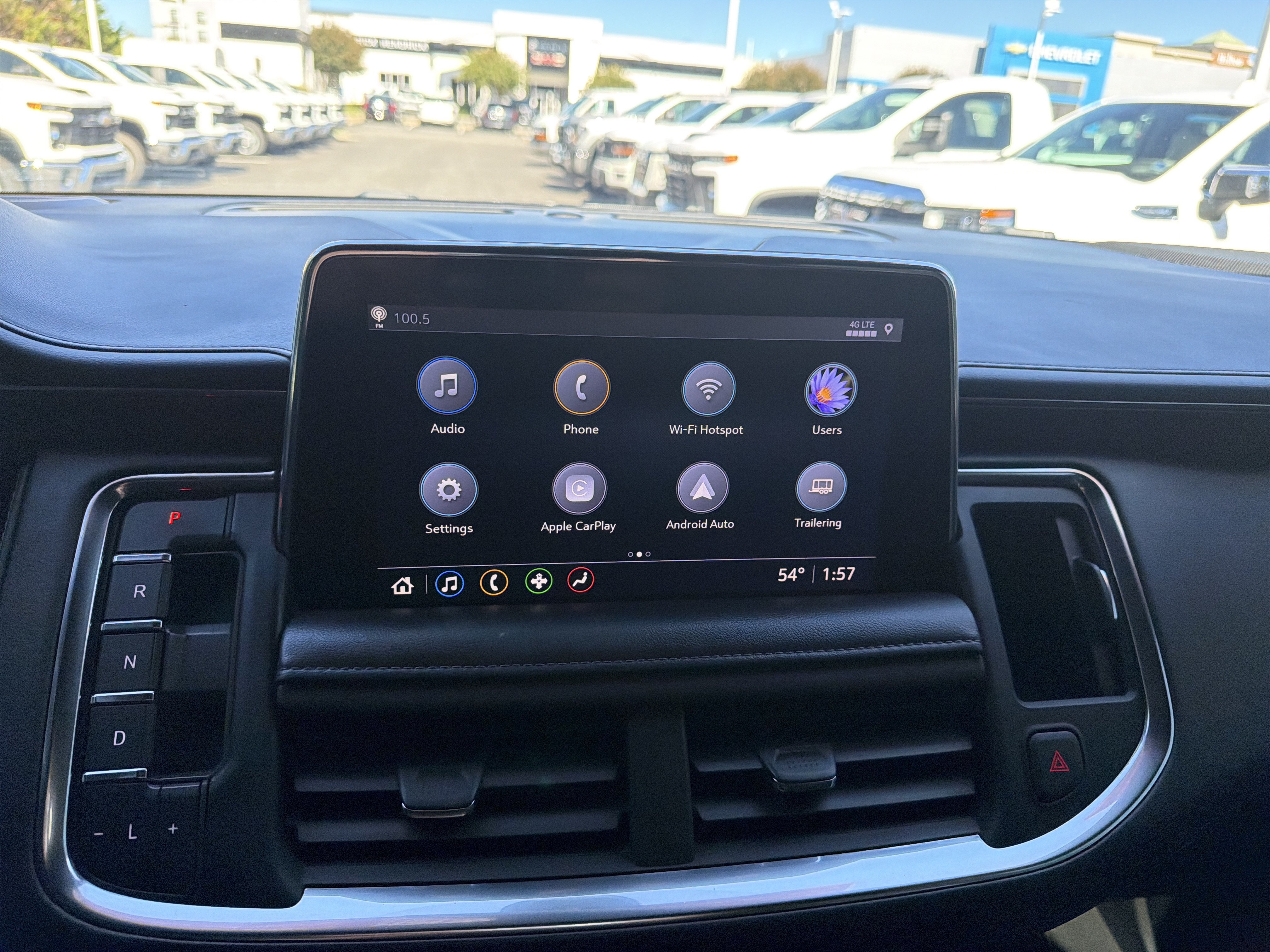 Used 2021 Chevrolet Tahoe Z71 w/ Z71 Off-Road Package AWD/4WD image 23