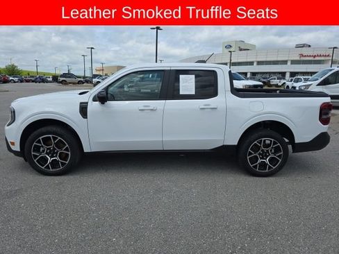 Used 2025 Ford Maverick Lariat AWD/4WD image 2