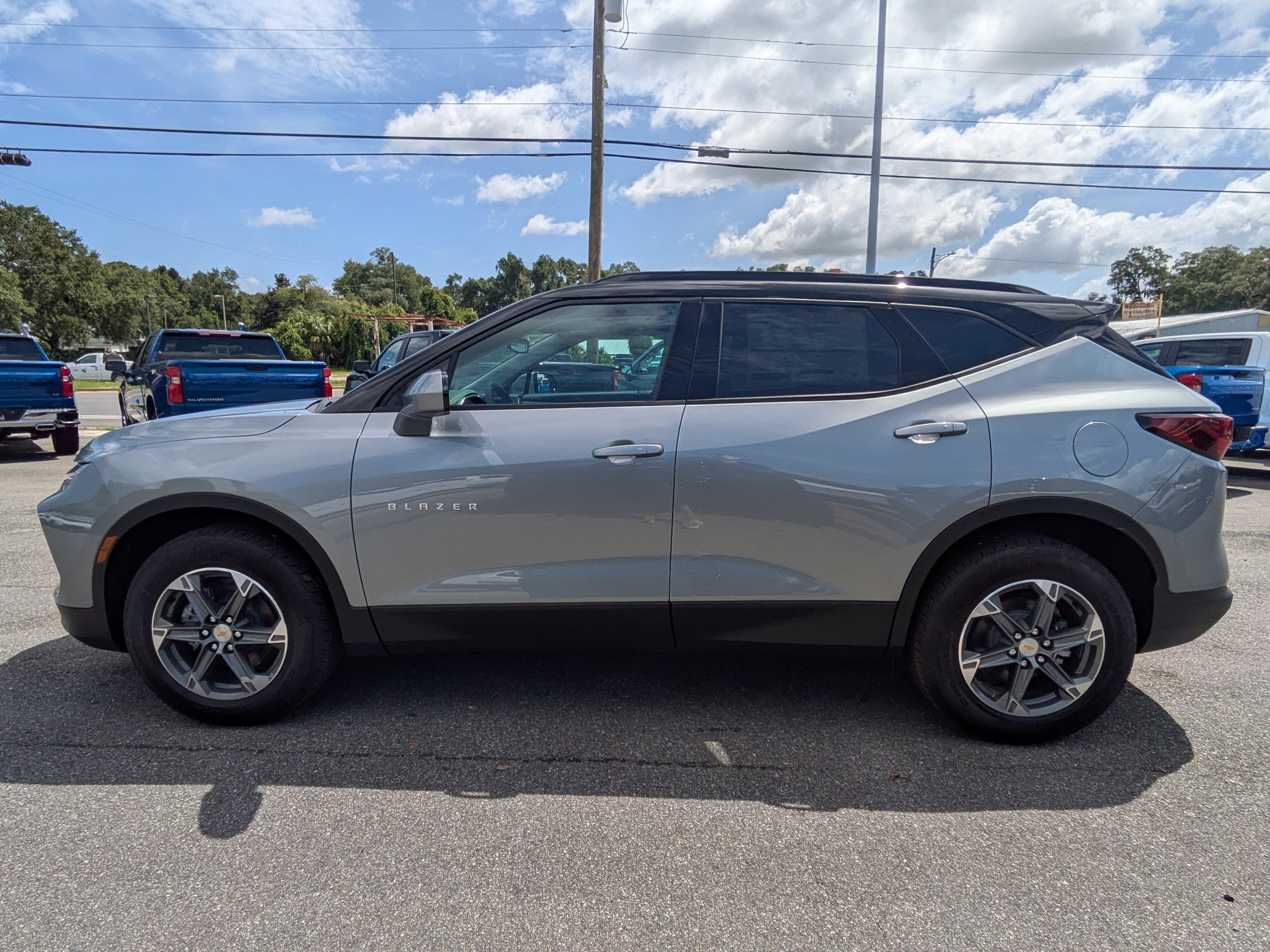 New 2026 Chevrolet Blazer LT w/ Convenience Package FWD image 7