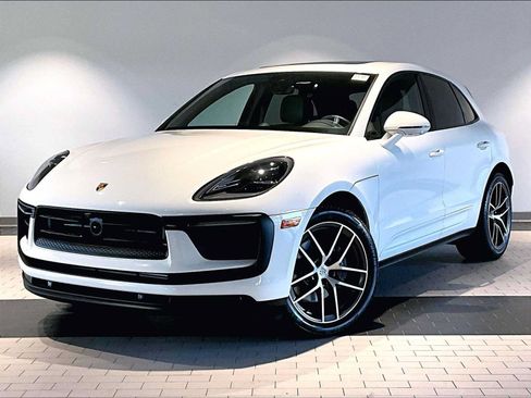 Used 2026 Porsche Macan AWD/4WD image 1