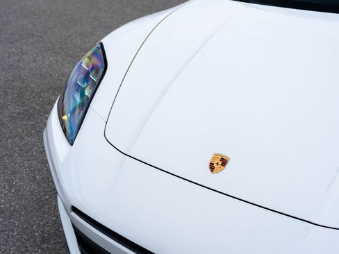 Certified 2025 Porsche Panamera 4 image 18