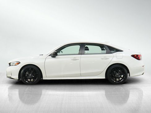 Used 2025 Honda Civic Sport image 2