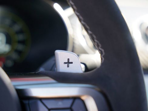 Used 2021 Ford Mustang Shelby GT500 w/ Carbon Fiber Track Pack image 25