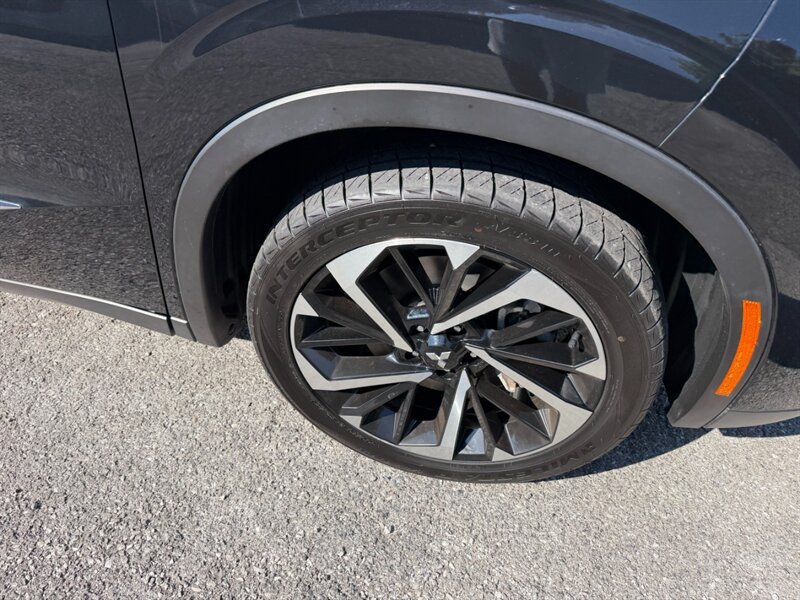 Used 2024 Mitsubishi Outlander SE AWD/4WD image 13