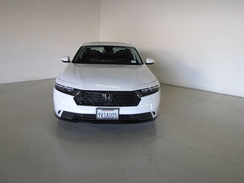 Used 2025 Honda Accord EX-L image 2