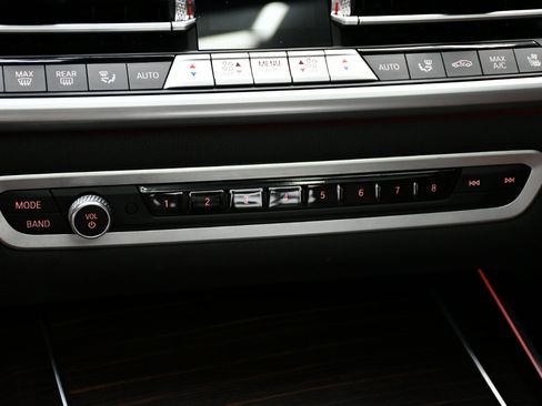 Used 2021 BMW X5 M50i w/ Premium Package image 30