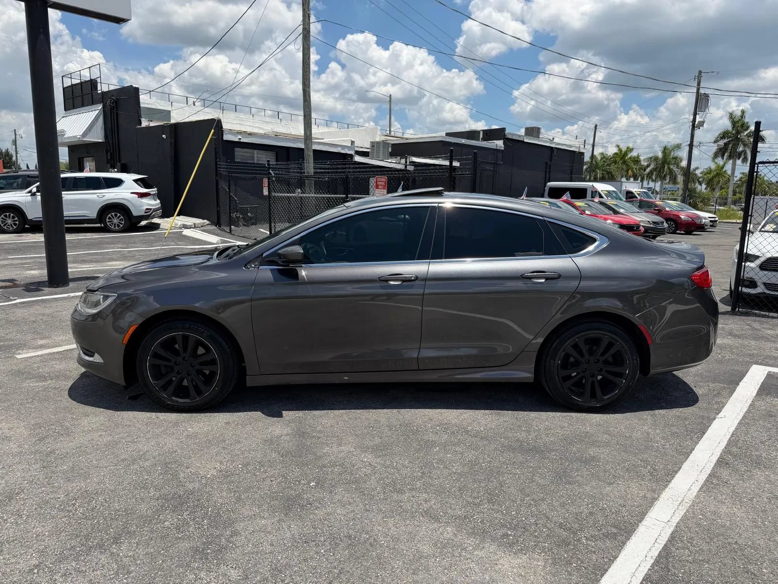 Used 2015 Chrysler 200 Limited w/ Convenience Group FWD image 8