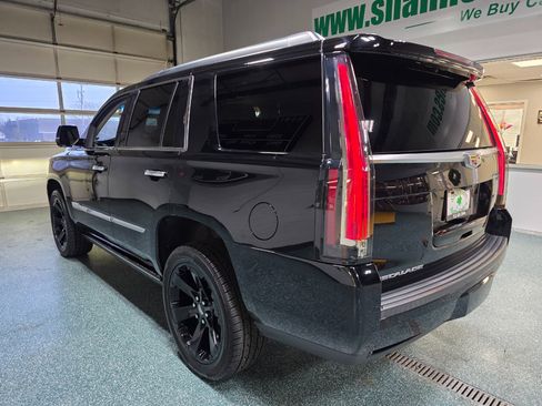 Used 2019 Cadillac Escalade Premium Luxury image 9