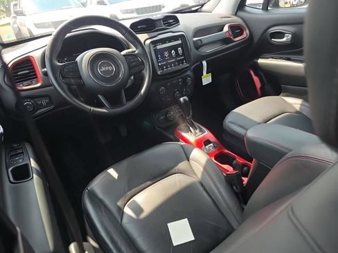 Used 2022 Jeep Renegade Trailhawk AWD/4WD image 12