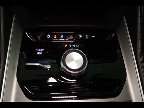 New 2026 Jeep Grand Wagoneer L Limited AWD/4WD image 15