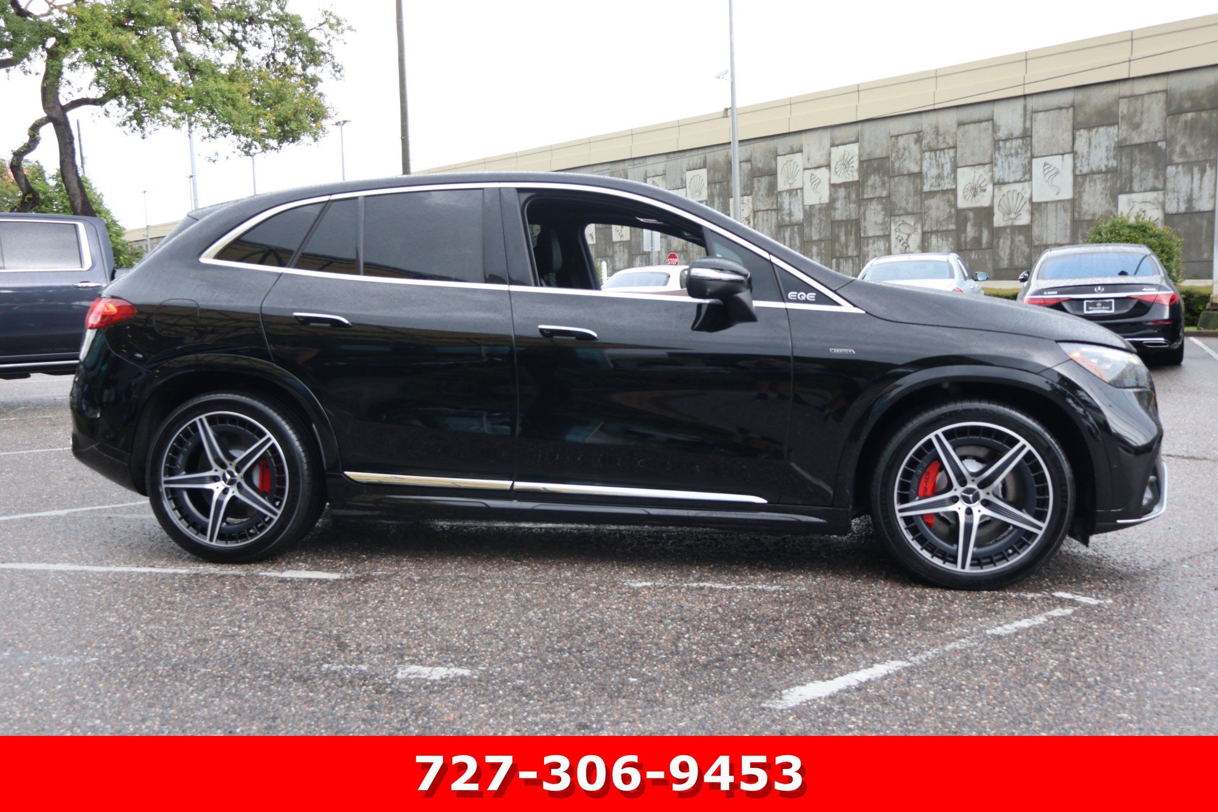 Used 2024 Mercedes-Benz EQE AMG 4MATIC SUV image 12