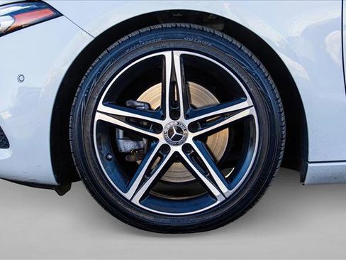 Used 2020 Mercedes-Benz A 220 4MATIC image 9