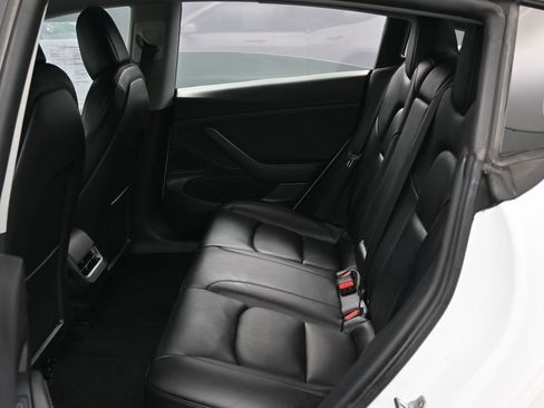 Used 2021 Tesla Model 3 Standard Range Plus image 36