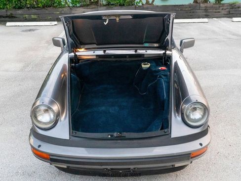 Used 1986 Porsche 911 Carrera RWD image 46